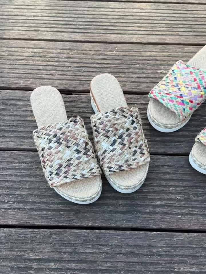 Women's Flat Sandals