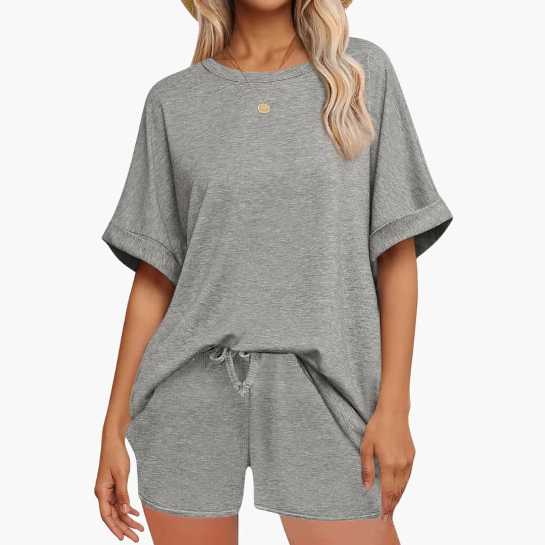 Women's Two-Piece Set Batwing and Shorts