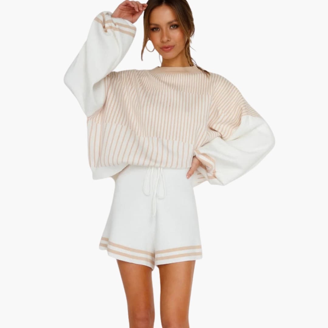 Women's Striped Oversized Two-Piece And Shorts Set - Vonnera