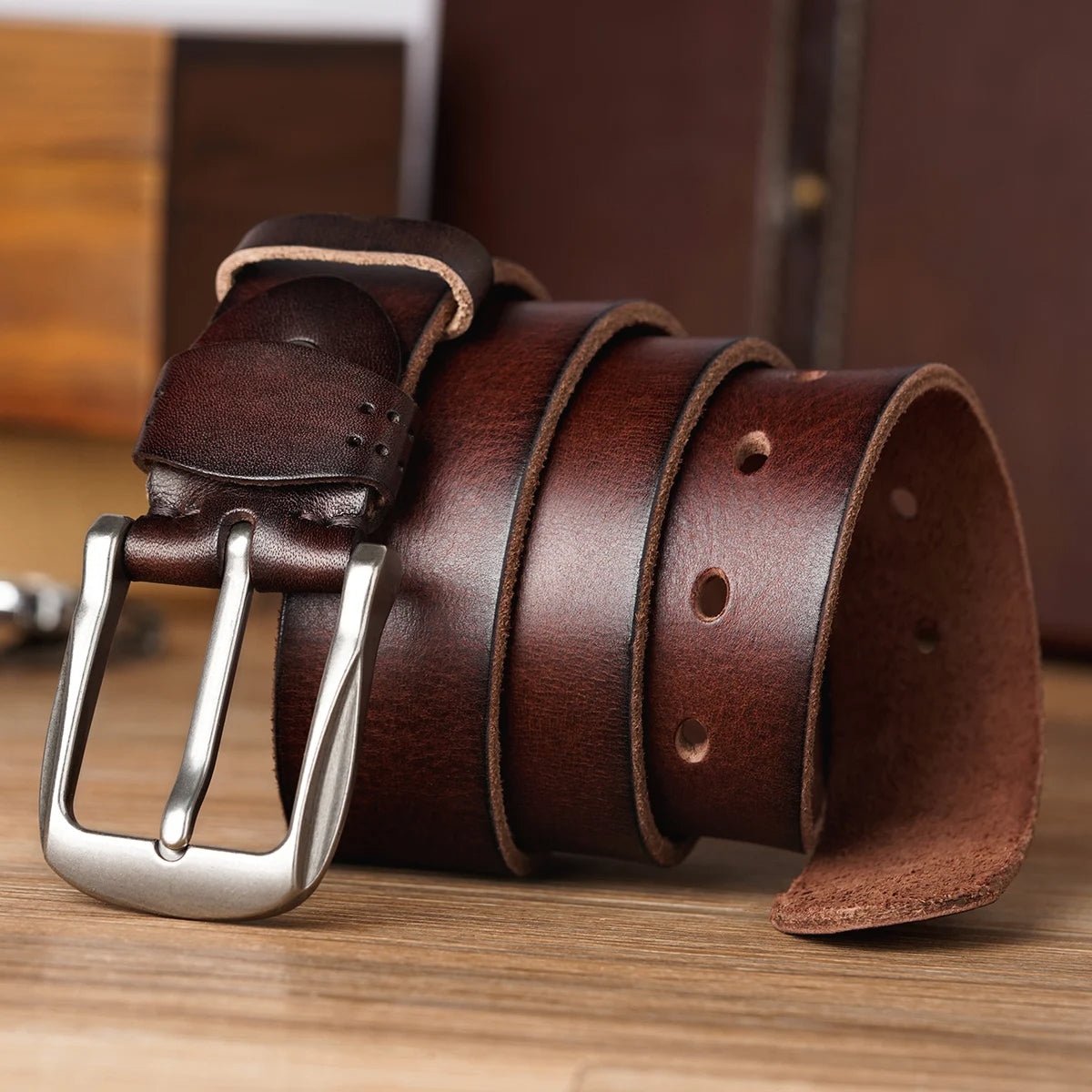Farnham Classic Cowhide Leather Belt Hand Finished