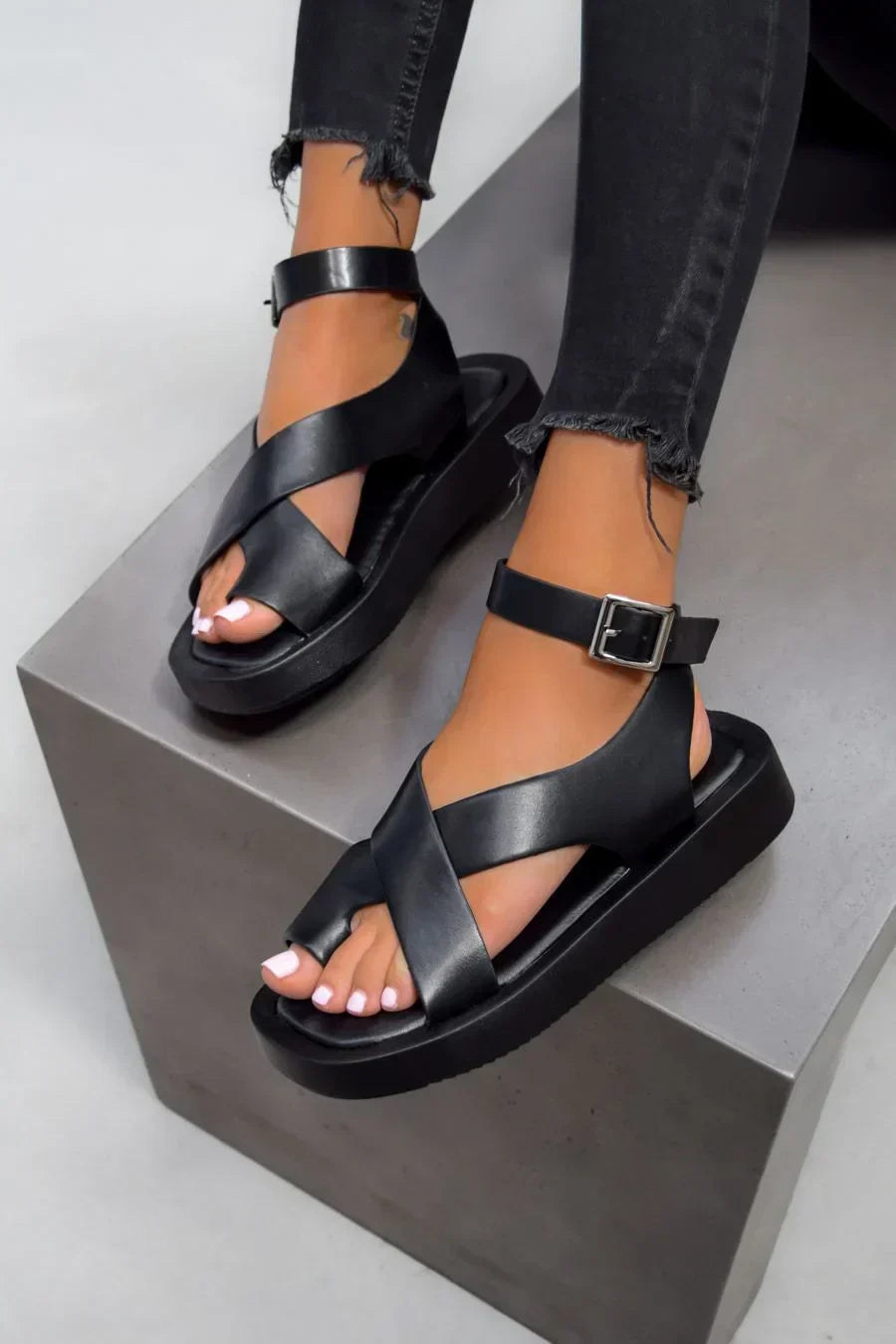 Women's Flat Buckle Sandals Platform