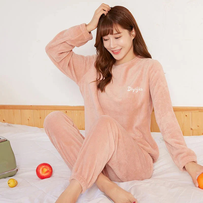 Women's Pajama Set Elegant Supreme Comfort
