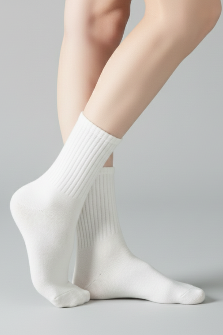 Women's Ribbed Crew Socks Ruffled Edge