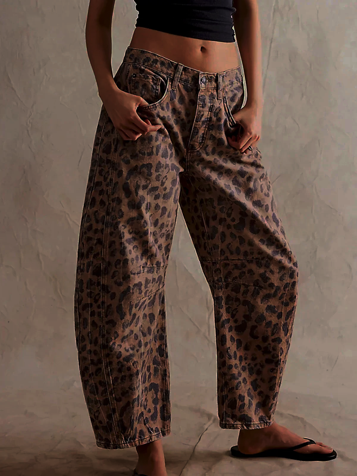Women's Leopard Print Barrel Jeans - Vonnera
