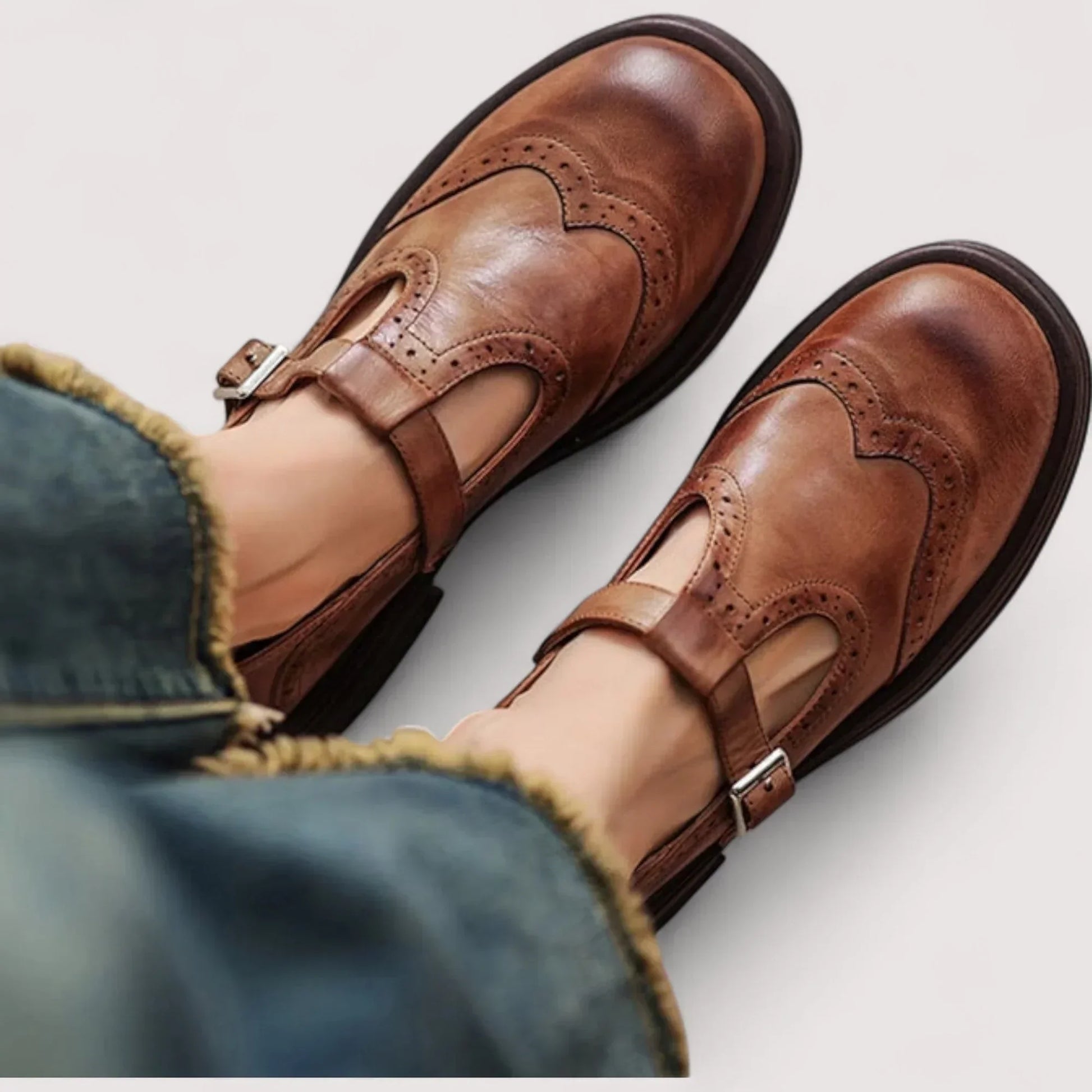 Women's Chunky Mary Jane Closed Toe Shoes - Vonnera