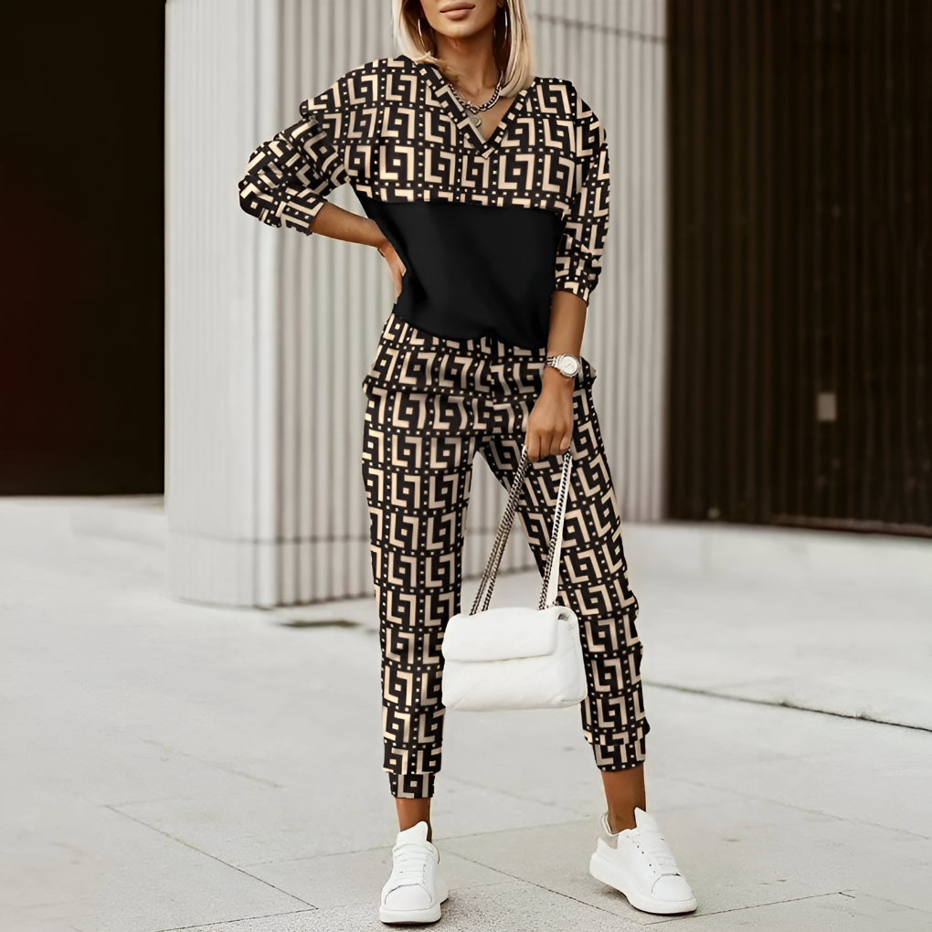 Women's Athletic Tracksuit Set - Vonnera