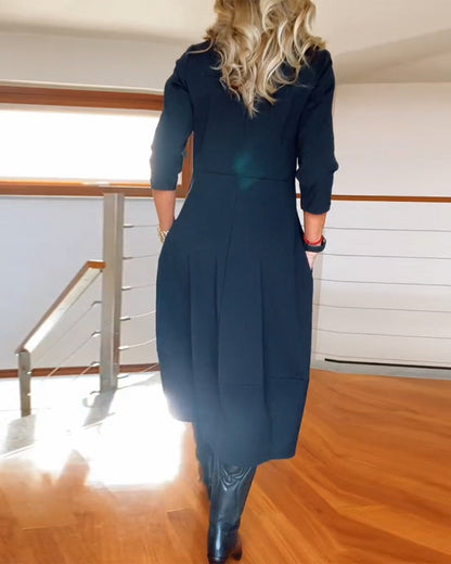 Elegant Flattering Women's Dress