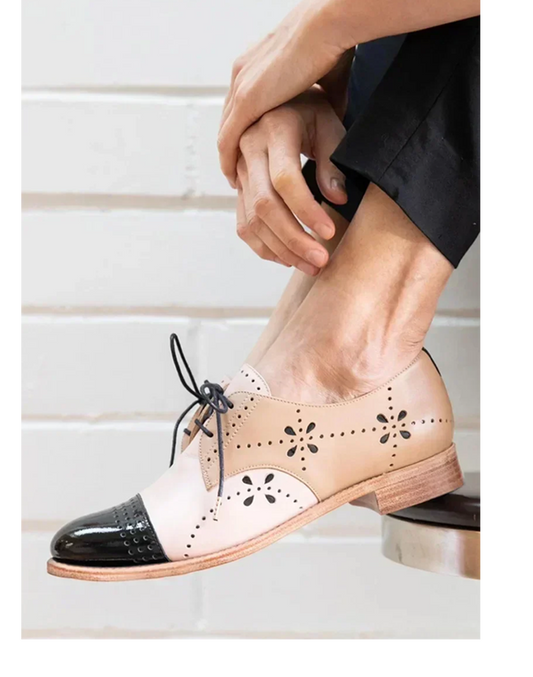 Women's Two-Tone Lace Up Loafers - Vonnera