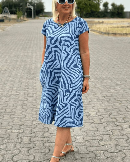 Christina™ | Summer Dress with Round Neck and Elegant Print