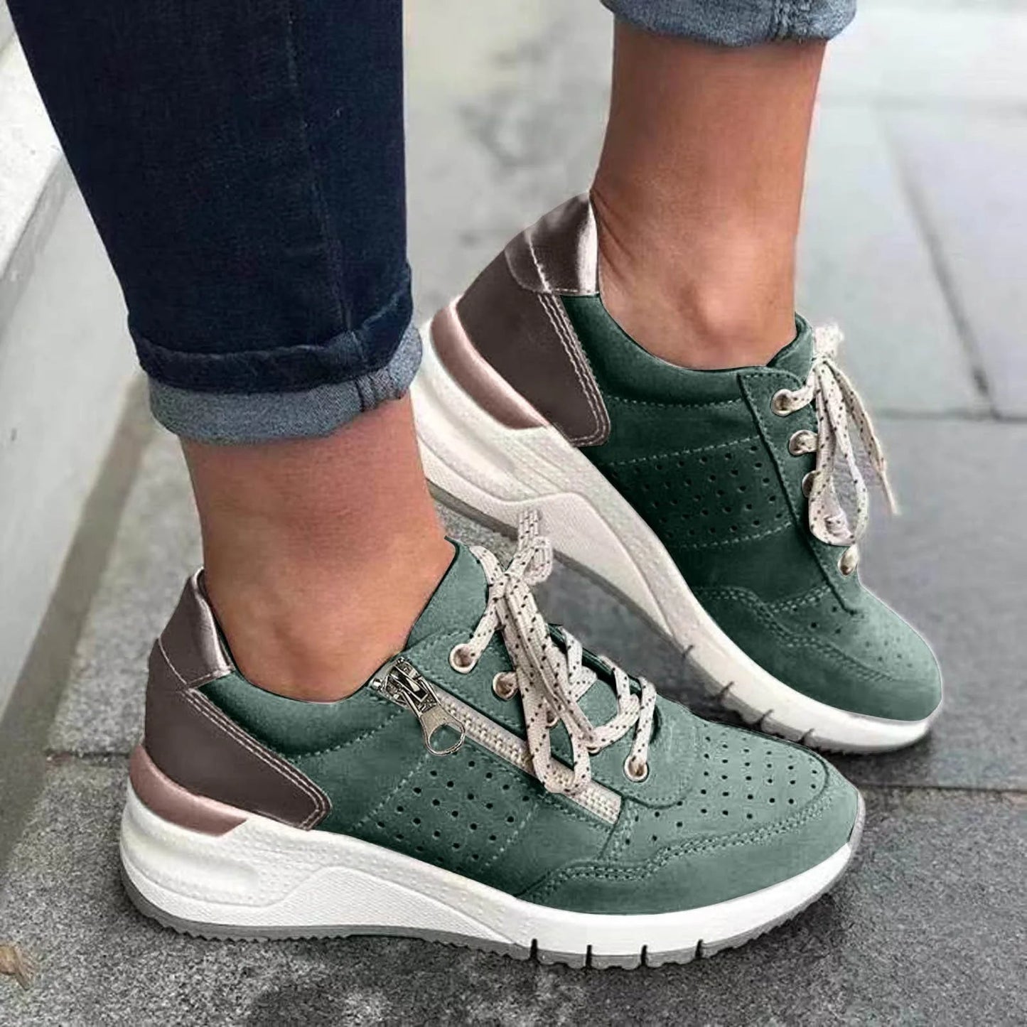 Women's Chunky Sneakers - Vonnera