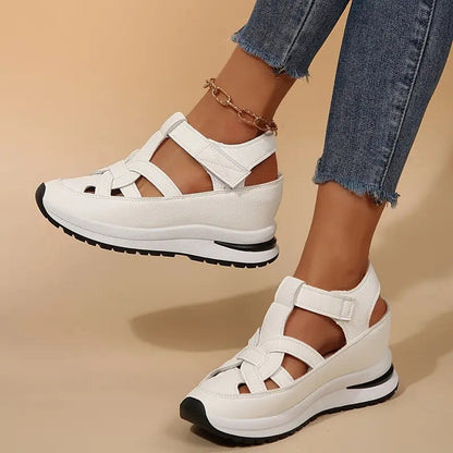 Oveta | Sandals