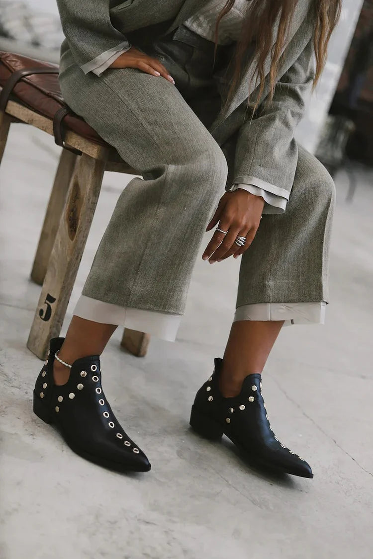 Women's Pointed Toe Boots Stud Style