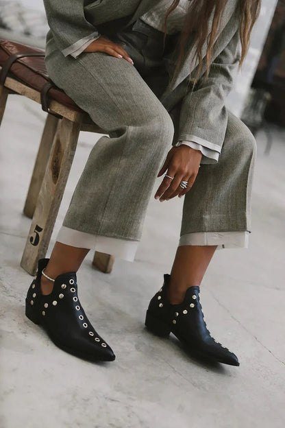 Women's Pointed Toe Boots Stud Style