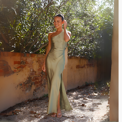 Neysi Women's Asymmetrical Evening Dress