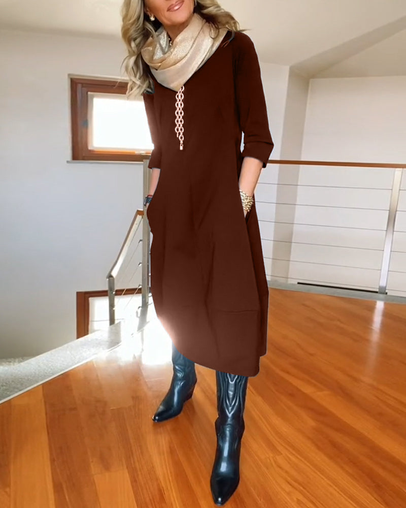 Elegant Flattering Women's Dress