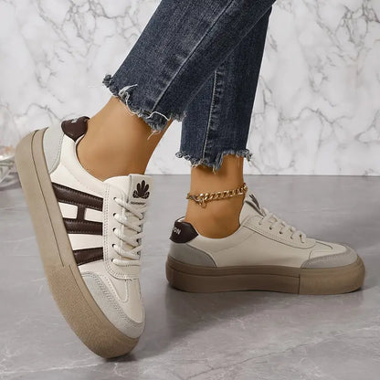 Retro Platform Sneakers Contrast Details