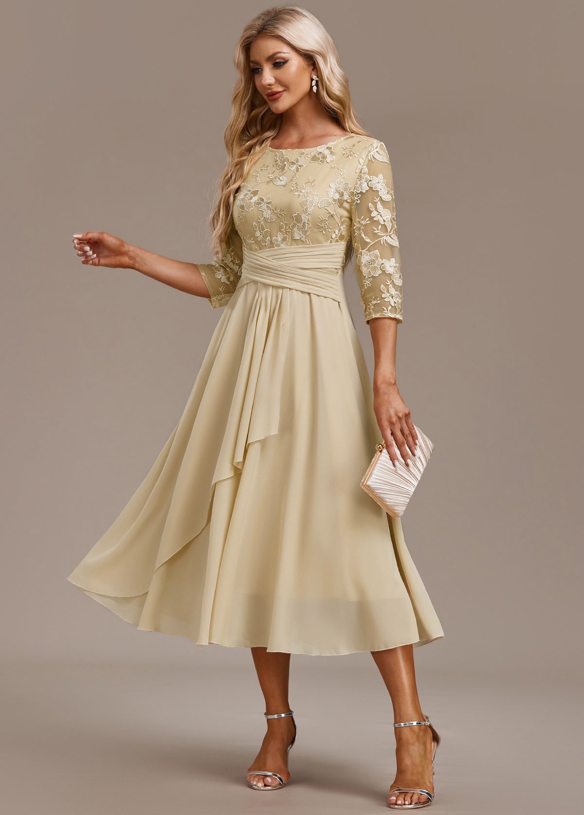 Women's Embroidered Round Neck Midi Dress - Vonnera