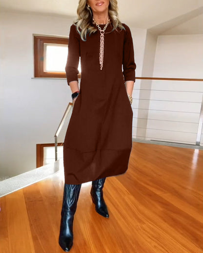 Elegant Flattering Women's Dress