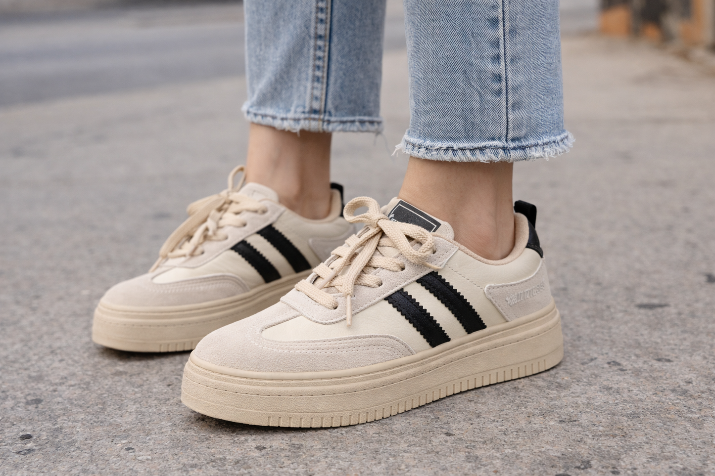 Women's Low- Sneakers Platform Sole Classic Stripe