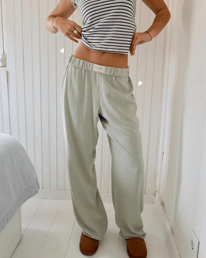Women's Lightweight Relaxed Fit Trousers