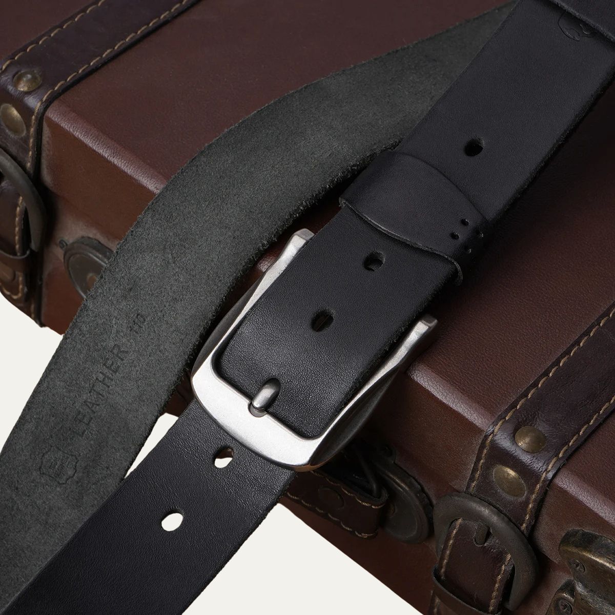 Farnham Classic Cowhide Leather Belt Hand Finished