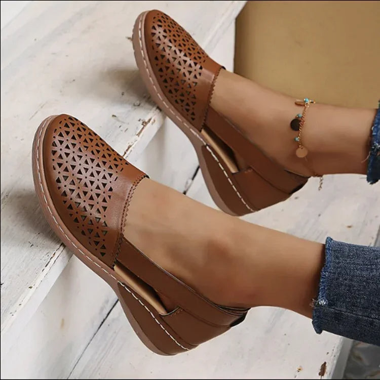 Women's Slip On Wedge Sandals - Vonnera