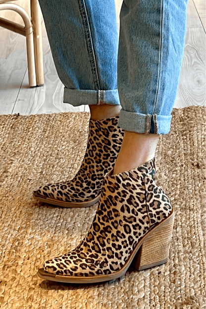 Eliana™ | Pointed Cowboy Boots