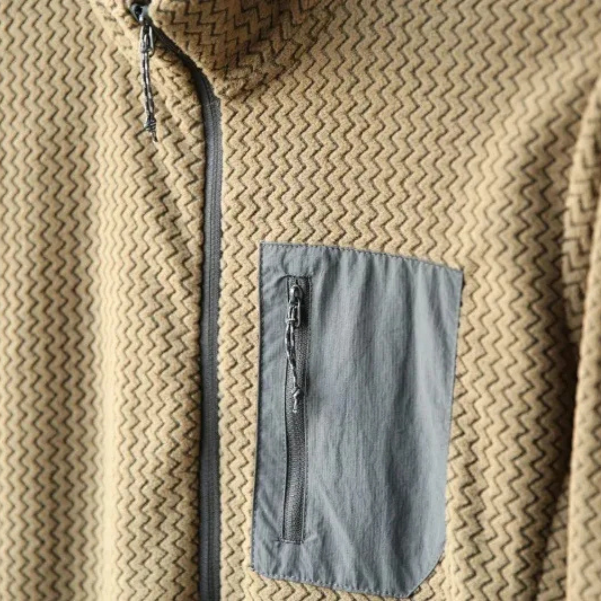 Warwick Men's Wavy Sweater Chest Pocket