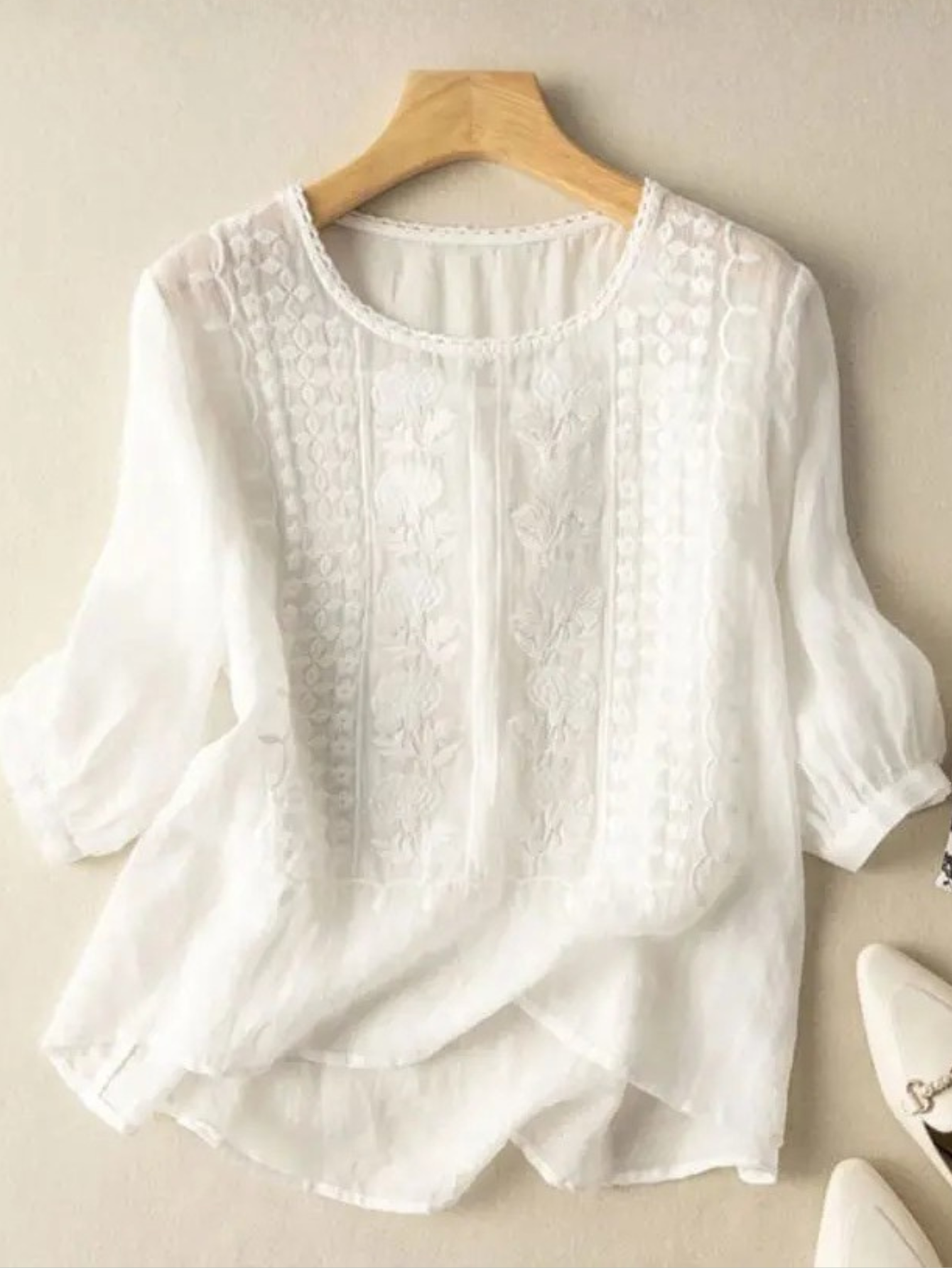Women's Embroidered Blouse 3/4 Sleeve - Vonnera