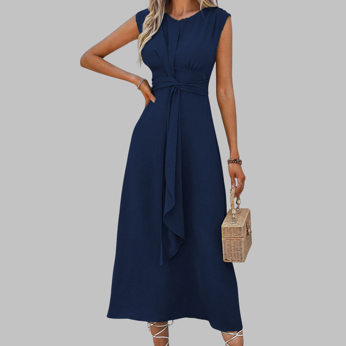 Elegant Women's Sleeveless Maxi Dress Round Neck