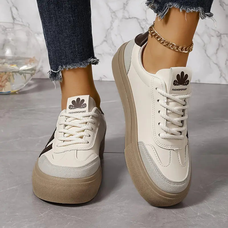 Retro Platform Sneakers Contrast Details