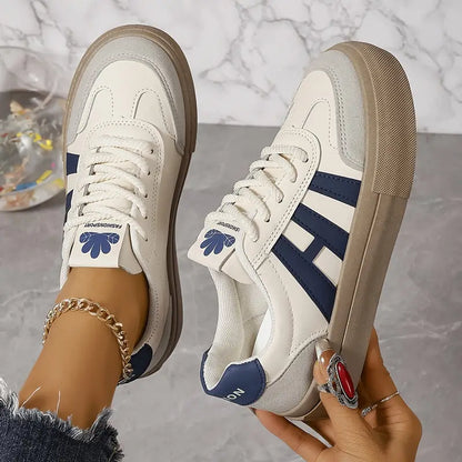 Retro Platform Sneakers Contrast Details