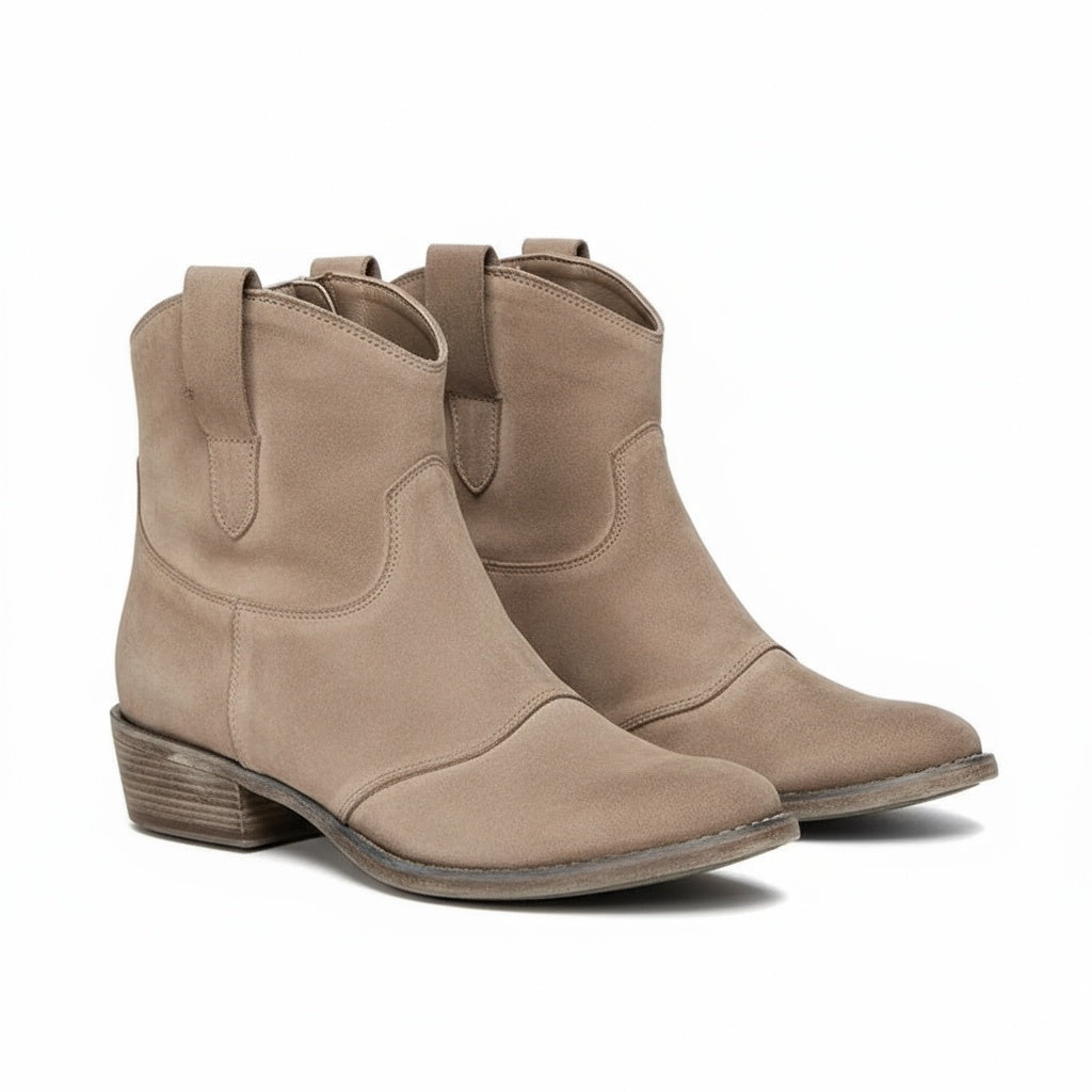 Women's Low Heel Pull-On Boots - Vonnera