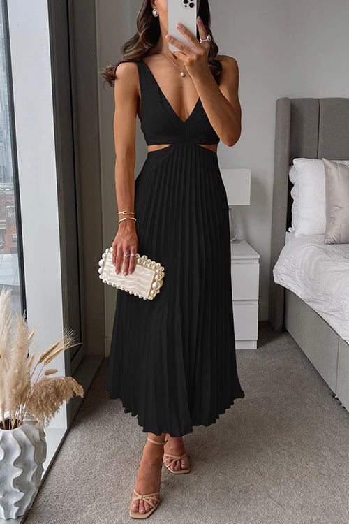 Women's Pleated Maxi Dress Flattering Fit