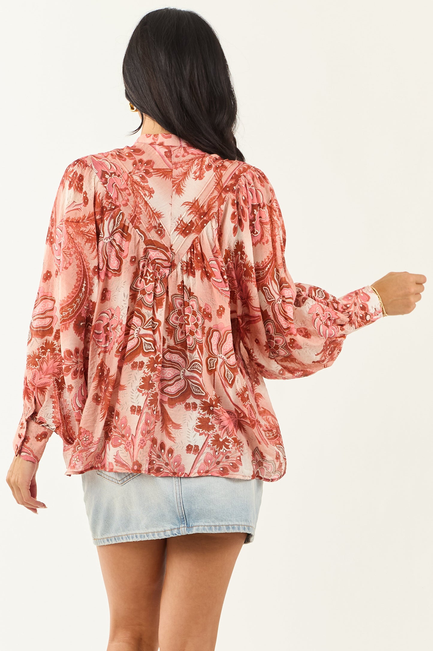 Women's Blush Floral Print Blouse Pleated Button-Down