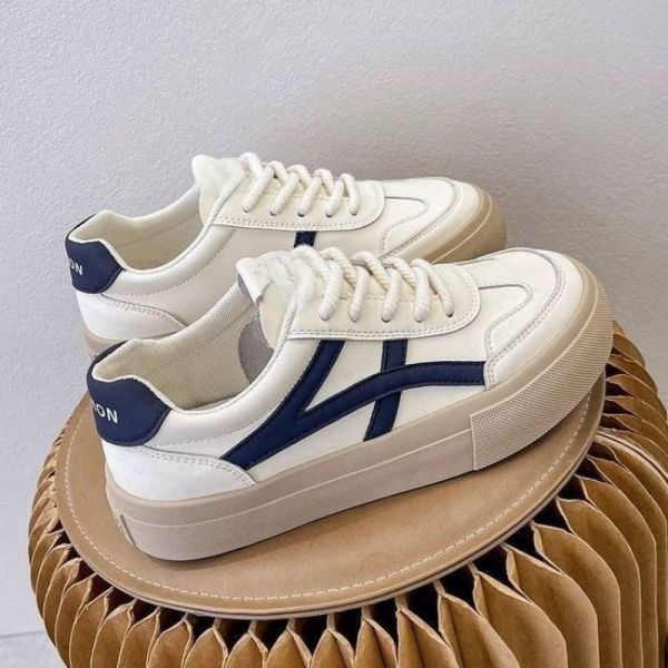 Women's Lace-Up Sneakers Breathable Comfortable - Vonnera