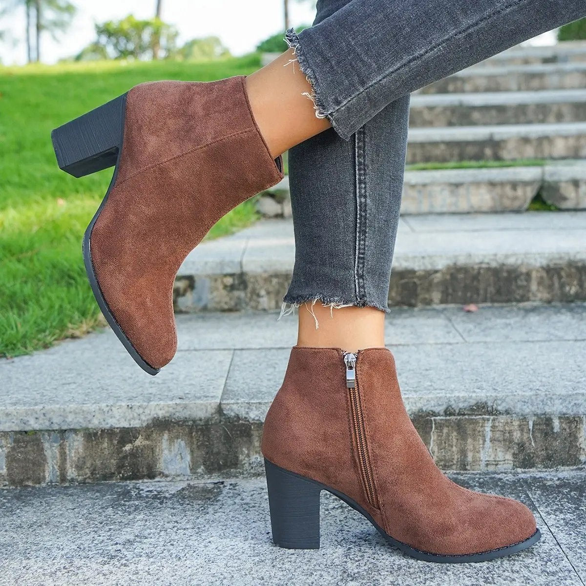 Women's Brown Ankle Boots Block Heel Comfortable - Vonnera