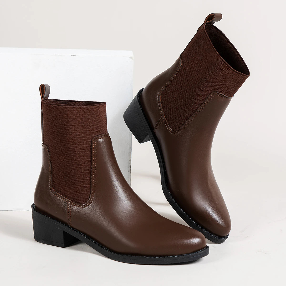 Women's Chunky Heel Chelsea Boots Comfortable - Vonnera