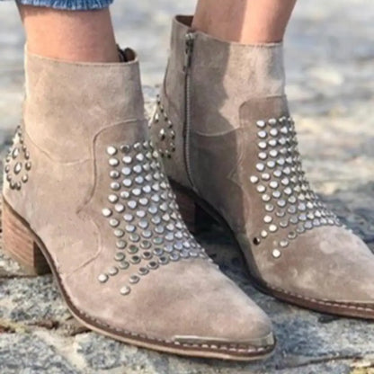 Women's Block Heel Boots Stud Detail - Vonnera
