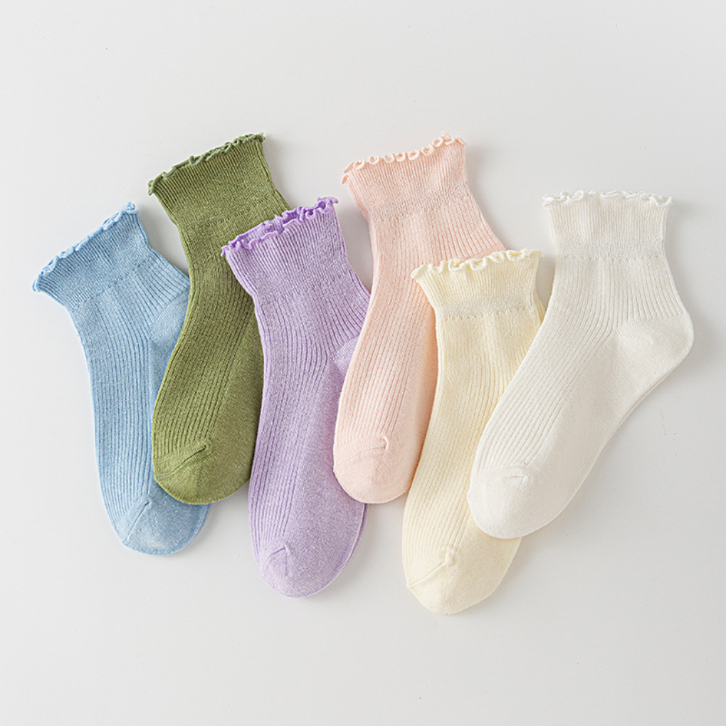 Women's Ruffle Ankle Socks - Vonnera