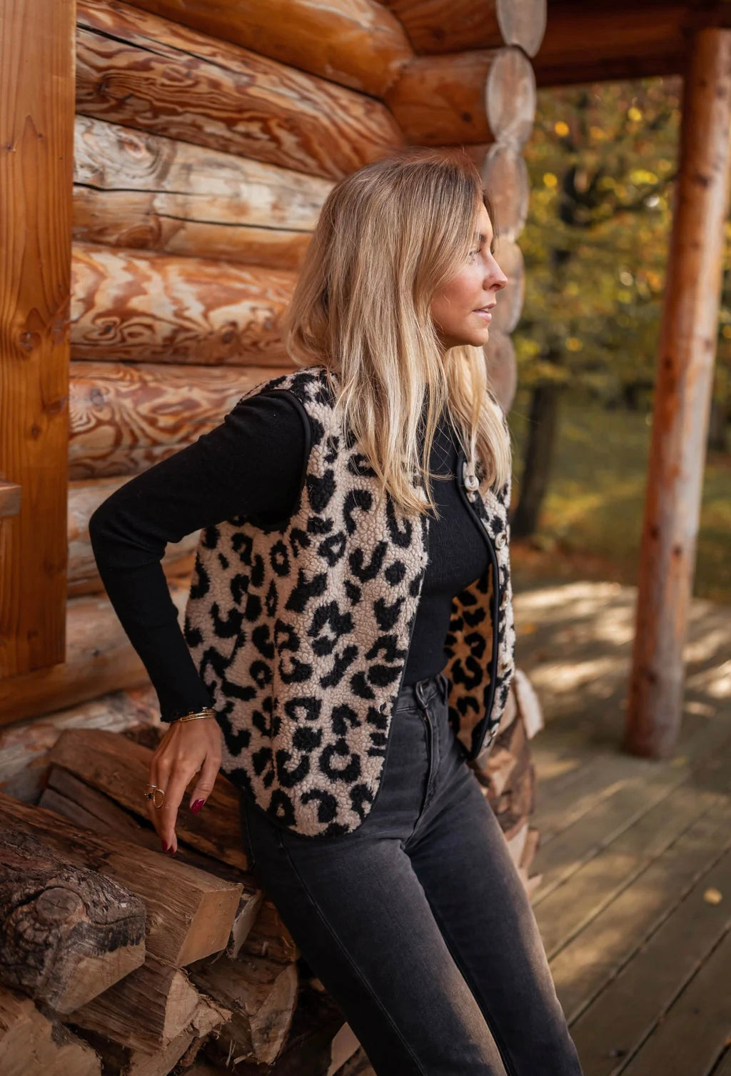 Women's Leopard Print Knit Vest Button Front Sleeveless - Vonnera