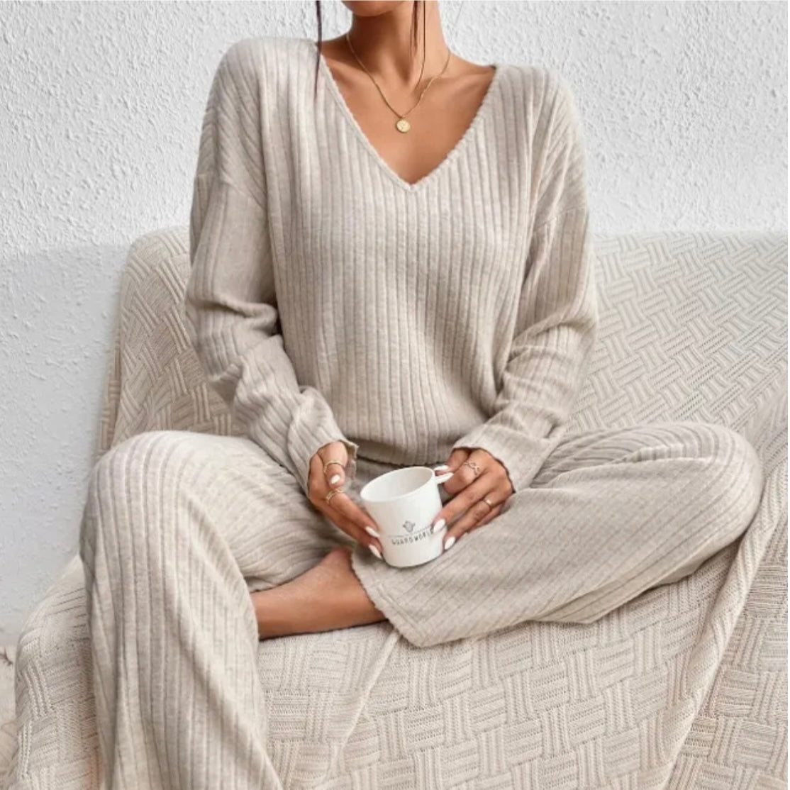 Knitted 2-Piece Set - Vonnera