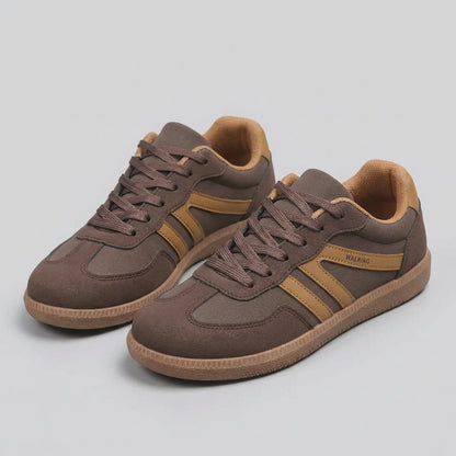 Lace Up Sneakers Textured Sole Contrast Stripes - Vonnera