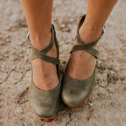 Women's Block Heel Closed Toe Pumps