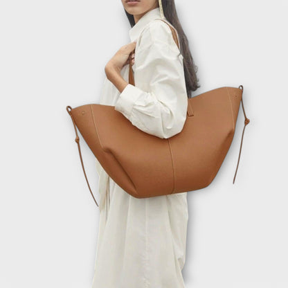 Gunnhild Women's Everyday Tote Bag