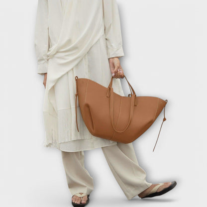 Gunnhild Women's Everyday Tote Bag