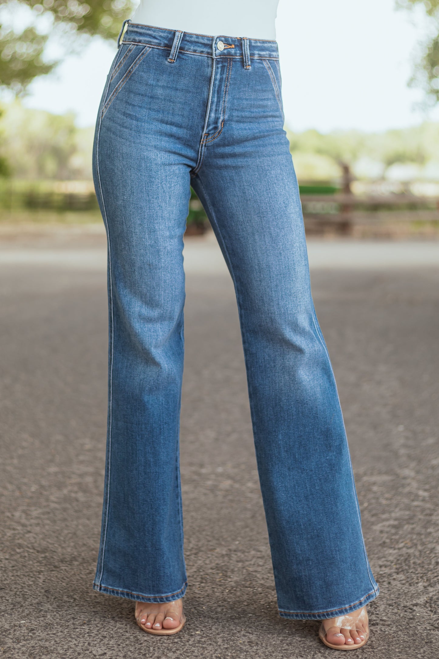 Women's High Rise Flare Jeans Medium Wash Ultra High Rise - Vonnera