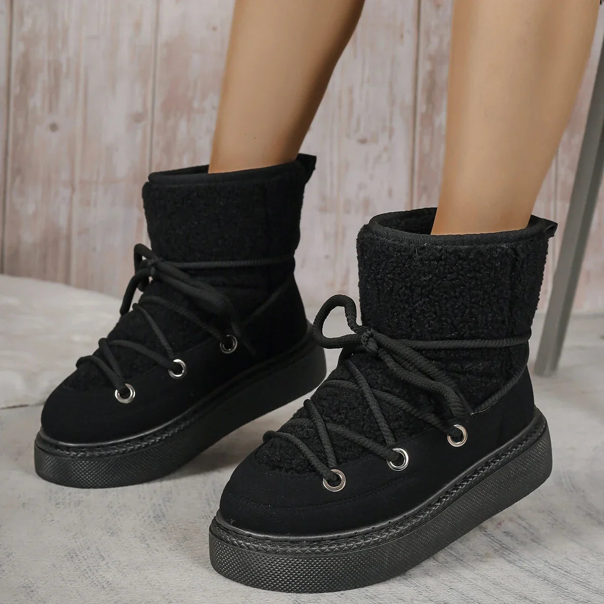 Women's Lace-Up Winter Boots Non-Slip - Vonnera