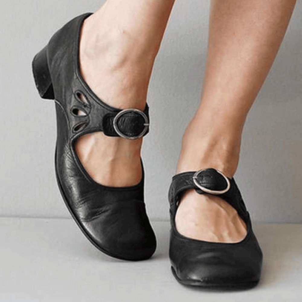 Women's Medieval Costume Boots - Vonnera