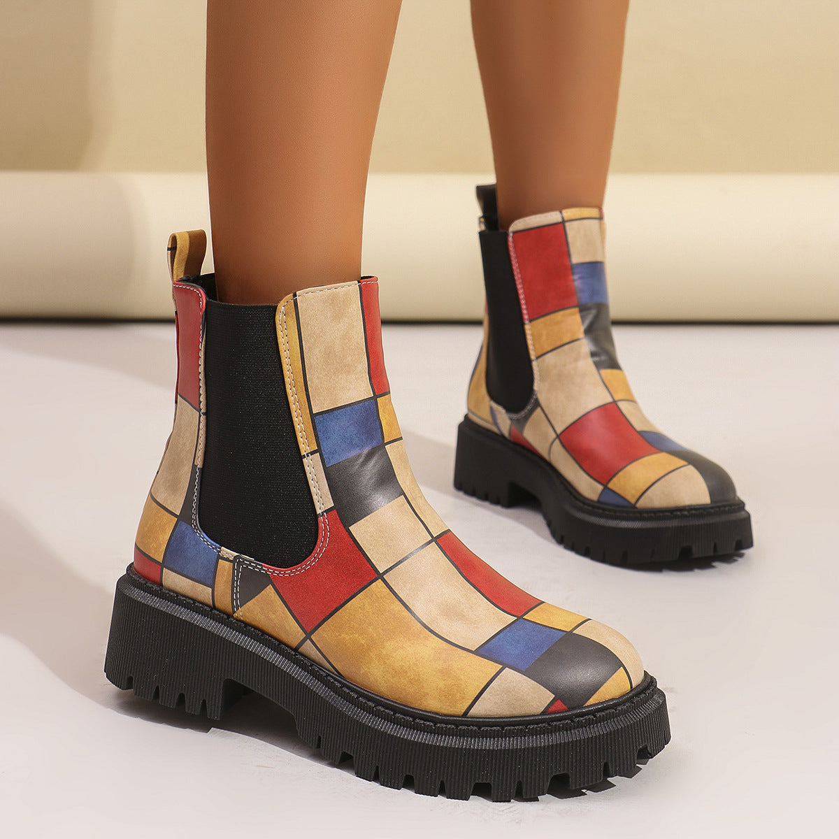 Women's Geometric Chelsea Boots - Vonnera